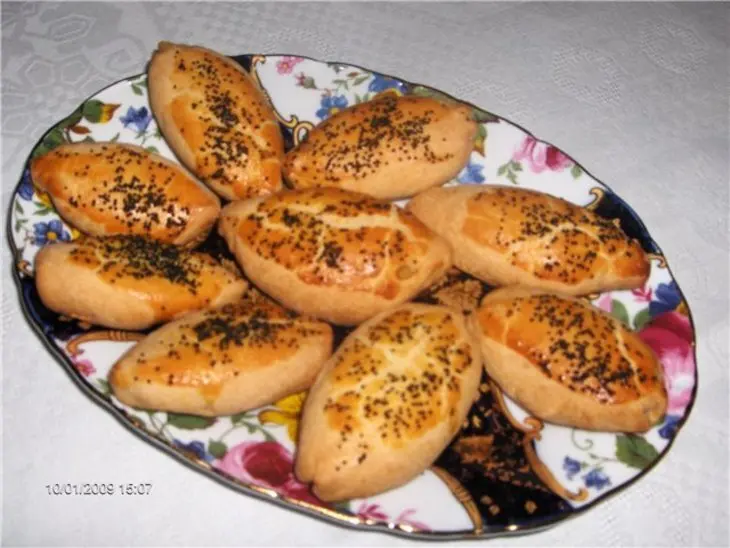Пирожки с мясом в духовке: шаг 2