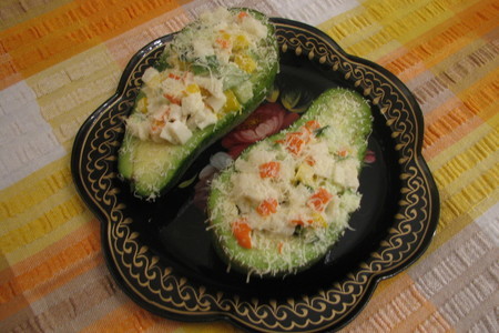 Закусочный салат в авакадо: шаг 1