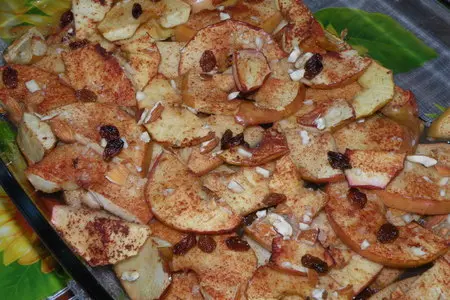 Медовые яблоки с сухофруктами: шаг 3