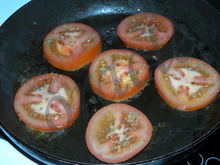 Башенка из куриного филе с сыром и томатом: шаг 3