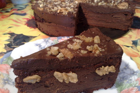 Торт*шоколадно-шоколадный* еще  с вишней и бананом и орехом: шаг 8