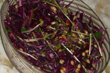 Салат из краснокачанной капусты с проростками: шаг 4