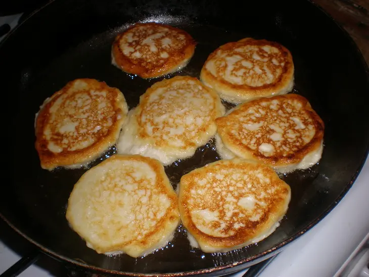 Сырники с яблоками: шаг 4