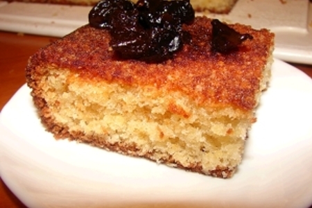 Пирог из кускуса с сиропом из чернослива: шаг 8