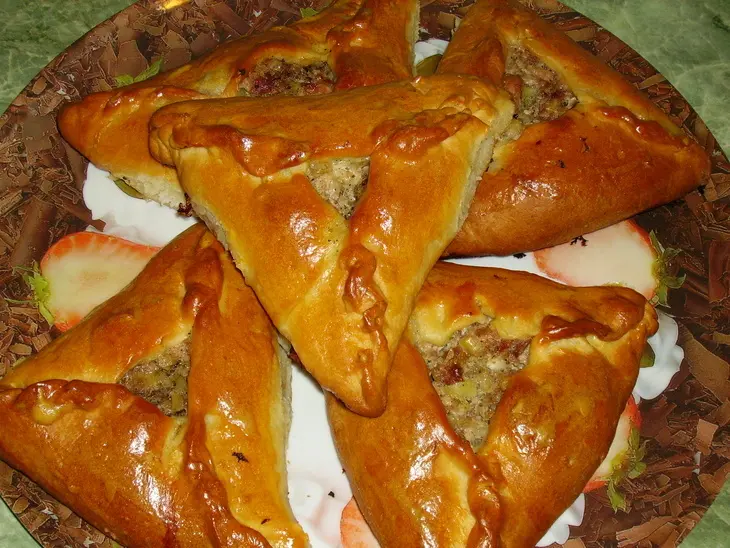 Учпочмаки (татарские треугольные пирожки): шаг 5