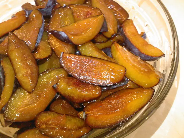 Сливовый пирог-тарт"деревенский": шаг 1