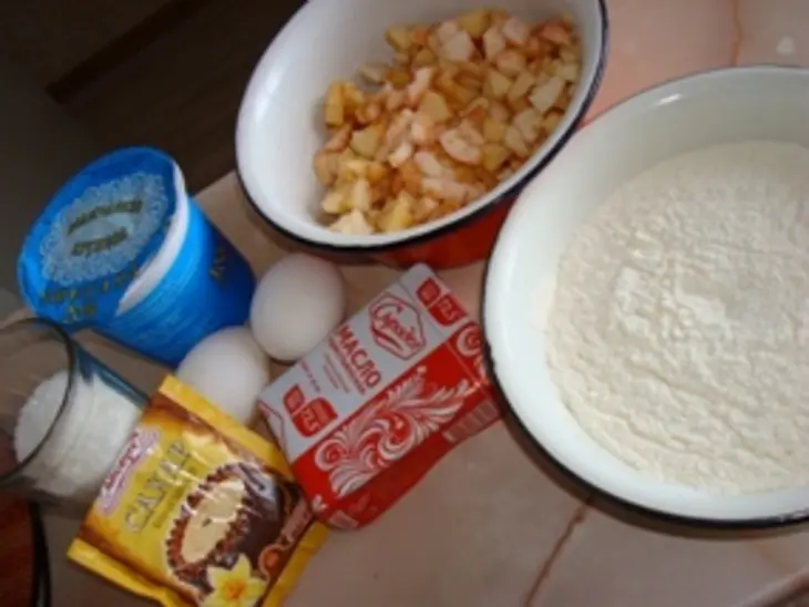 Маффины с яблоками и клюквой: шаг 1