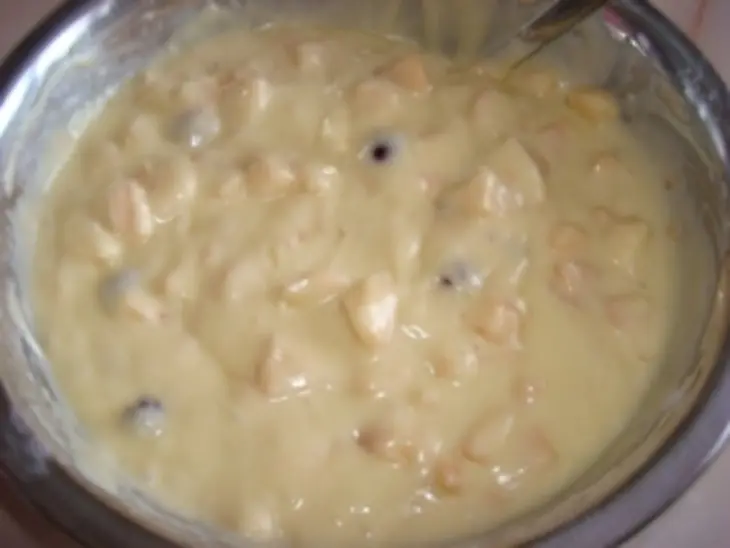 Маффины с яблоками и клюквой: шаг 3