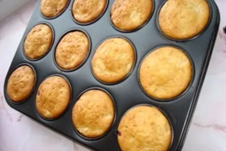Маффины с яблоками и клюквой: шаг 5