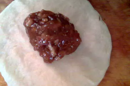 Булочки с джемом и орешками: шаг 3