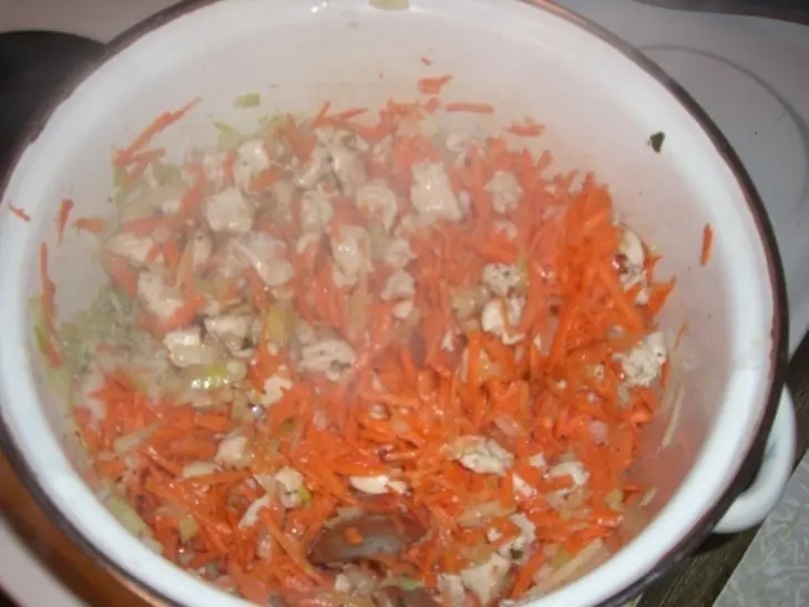 Плов рыжик с филе курицы: шаг 6