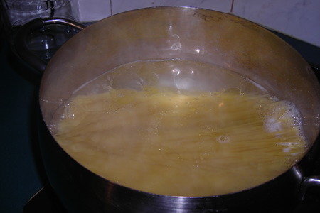 Спагетти в соусе из шампиньонов: шаг 6