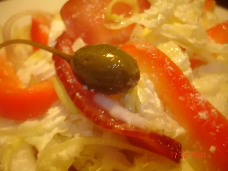 Салат из пекинской капусты с сыровяленым мясом: шаг 1