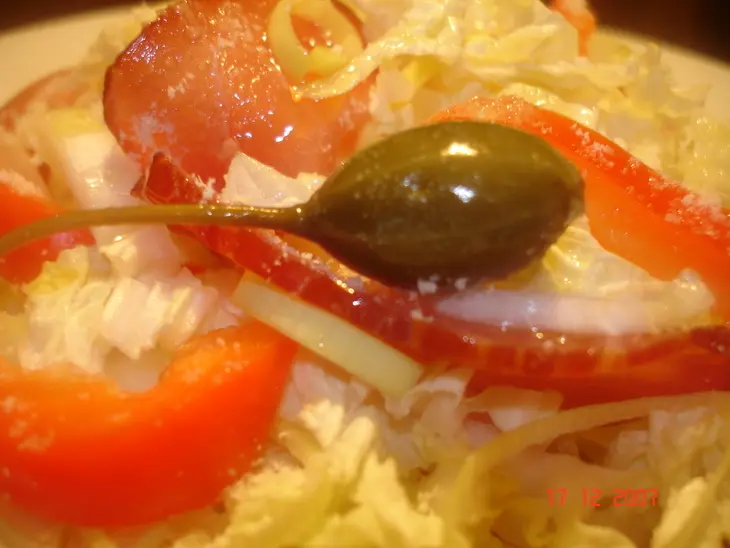 Салат из пекинской капусты с сыровяленым мясом: шаг 2