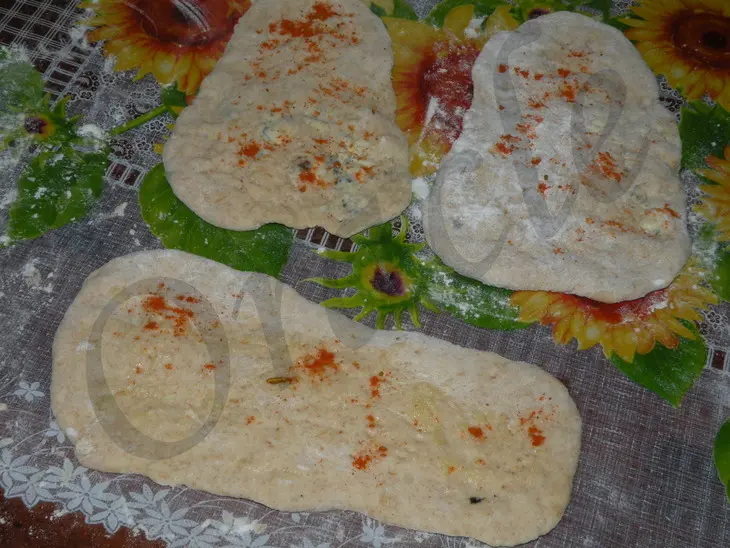 Индийские лепешки (хлеб) – nan bread ( с начинками): шаг 2