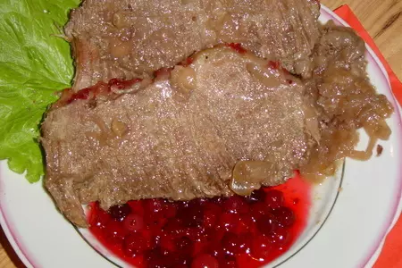 Говядина, тушеная с красным вином и клюквенным соусом: шаг 8