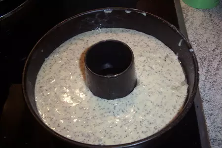 Кекс с маком и орехами: шаг 2