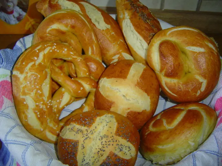 Булочки от брецелей (brezeln)-laugenbrötchen: шаг 5