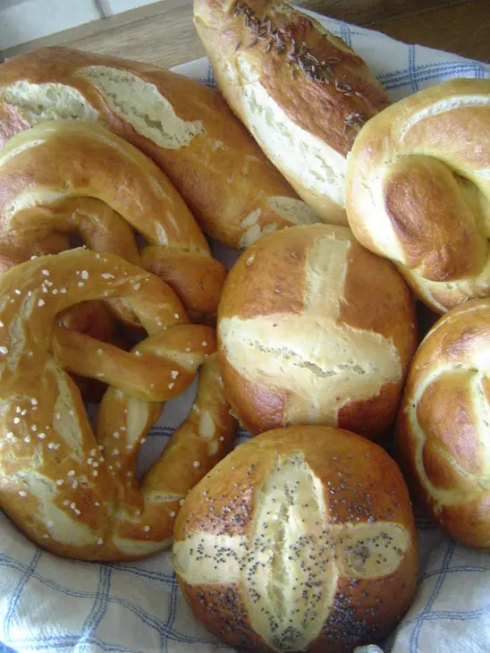 Булочки от брецелей (brezeln)-laugenbrötchen: шаг 6