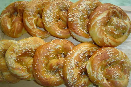Булочки от брецелей (brezeln)-laugenbrötchen: шаг 7