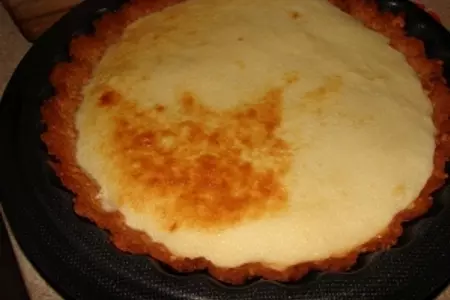 Простой пирог со сгущёнкой: шаг 3