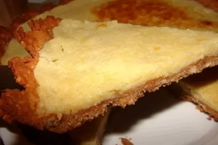Простой пирог со сгущёнкой: шаг 6