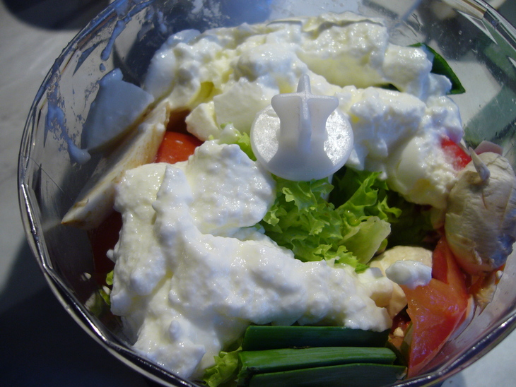 Салат не салат, скорее овощной йогурт: шаг 2