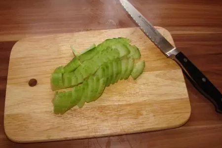 Салат с капустой: шаг 3