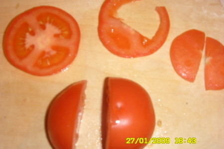 Украшение из помидора "бычок": шаг 2