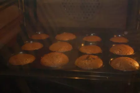 Шоколадные пирожные по мотивам "а-ля sacher": шаг 6