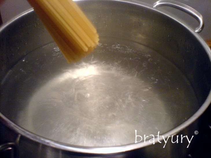Спагетти ал денте с острым чесночно-грибным соусом: шаг 5
