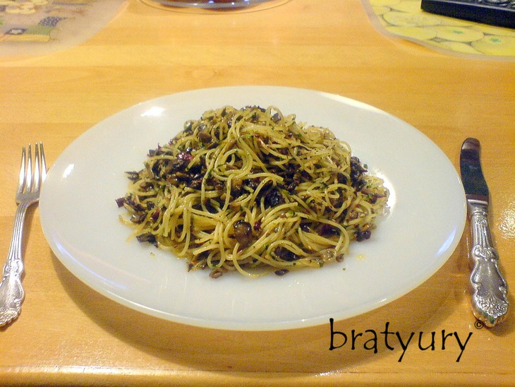 Спагетти ал денте с острым чесночно-грибным соусом: шаг 8