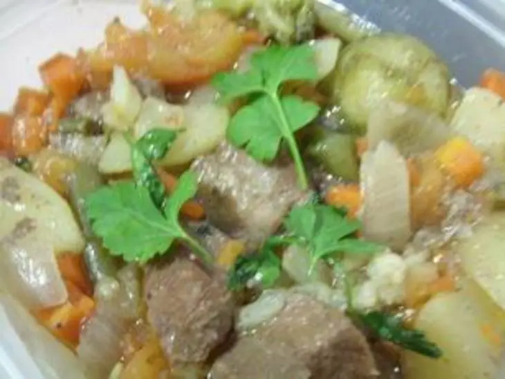 Мясо с овощами в горшочке: шаг 6