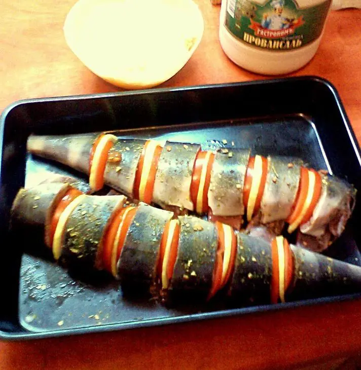 Рыба запеченная под сырной корочкой: шаг 2