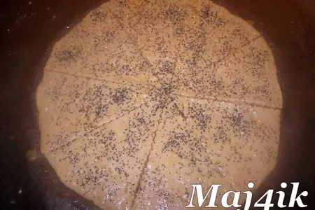 Закуска "сырные треугольнички с маком": шаг 4