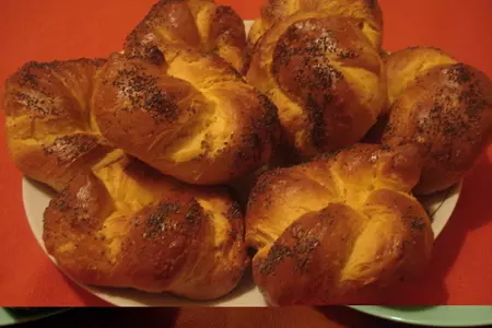 Булочки  с шафраном и маком: шаг 3