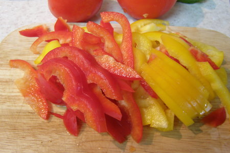 Овощной салатик с помидорами и сыром фета: шаг 2