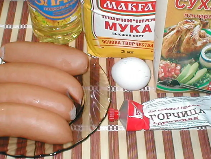 Сардельки  в  панировке: шаг 1