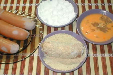 Сардельки  в  панировке: шаг 3