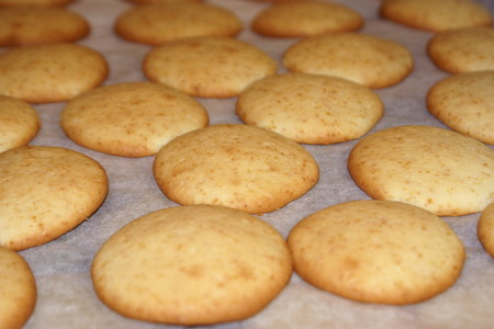 Абрикосовое бисквитное печенье с джемом: шаг 2