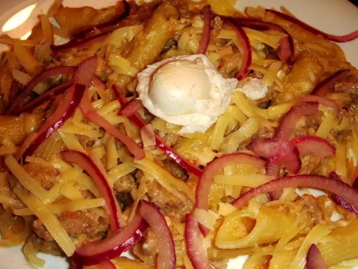 Пенне с мясным соусом и яйцом "пашот": шаг 7