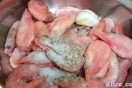 Салат из руколы с креветками: шаг 1