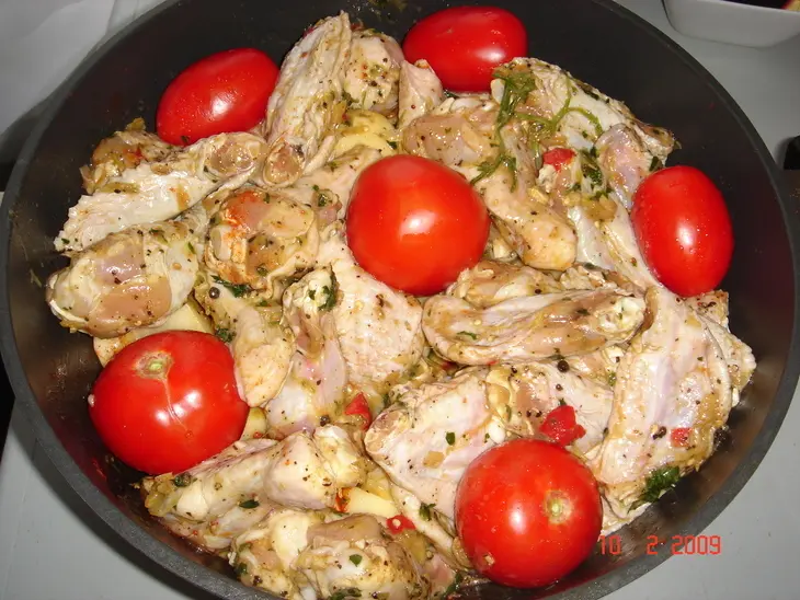 Маринованные куриные куски запечёные с картошкой: шаг 5