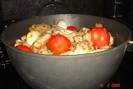 Маринованные куриные куски запечёные с картошкой: шаг 6