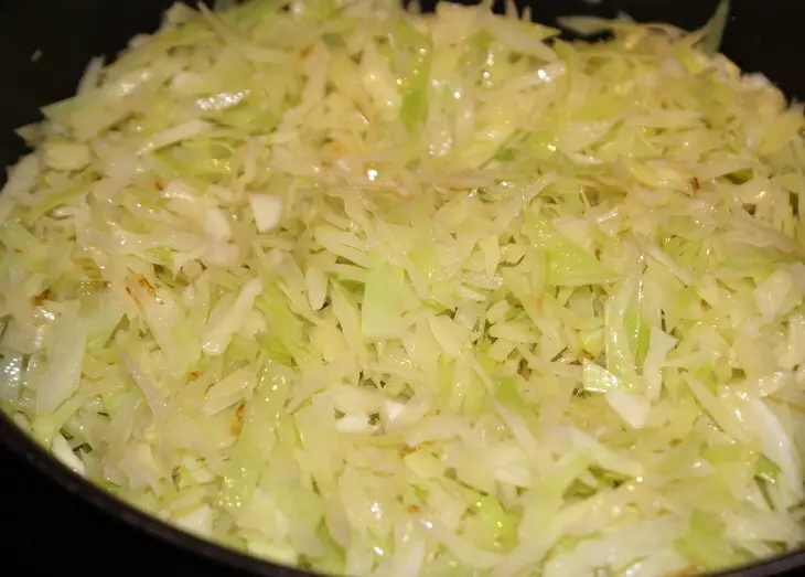 Капуста тушенная со стручковой фасолью: шаг 1