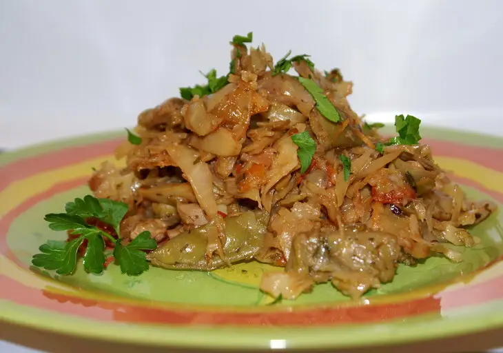 Капуста тушенная со стручковой фасолью: шаг 3