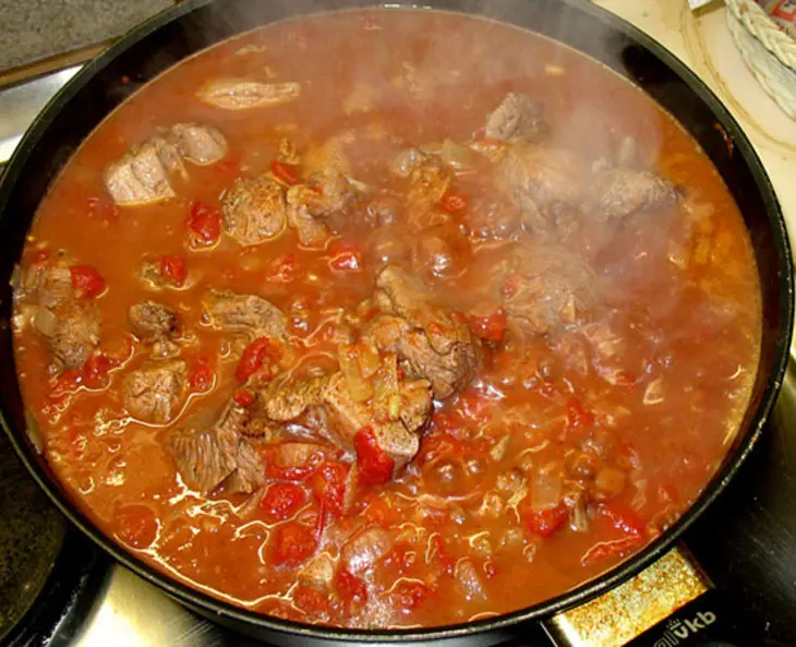 Пикантное мясо индейки с артишоками и оливками: шаг 5
