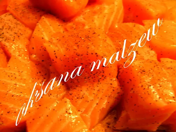 Картошка  запечёная в горшочках с рыбой и грибами: шаг 1