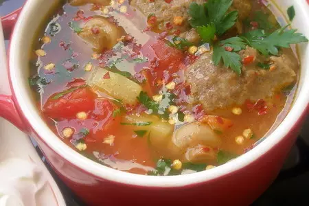 Суп с грибами и куриными печеночными клецками: шаг 1