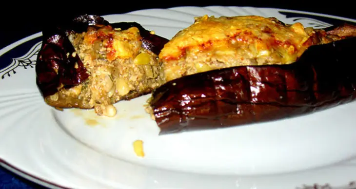 Баклажаны,фаршированные сыром фета и кедровыми орешками: шаг 4